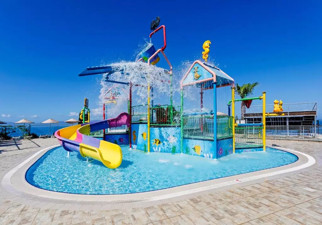 پارک آبی SEALIGHT RESORT KUSADASI